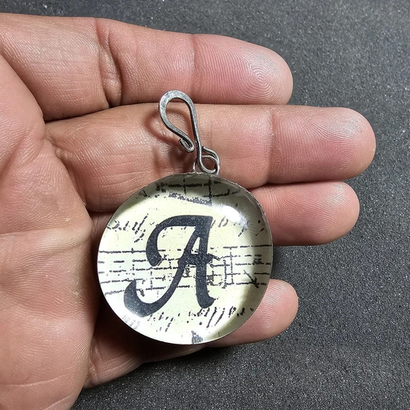 Large A glass silver tone round sphere reversible pendant - Picture 1 of 6